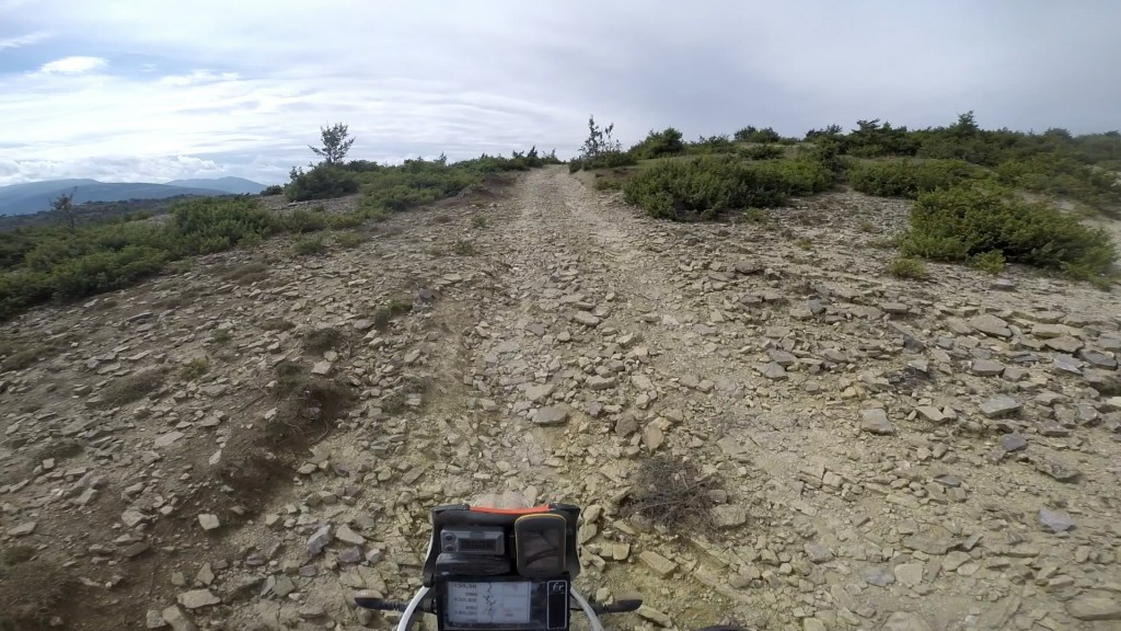 Fast gravel road